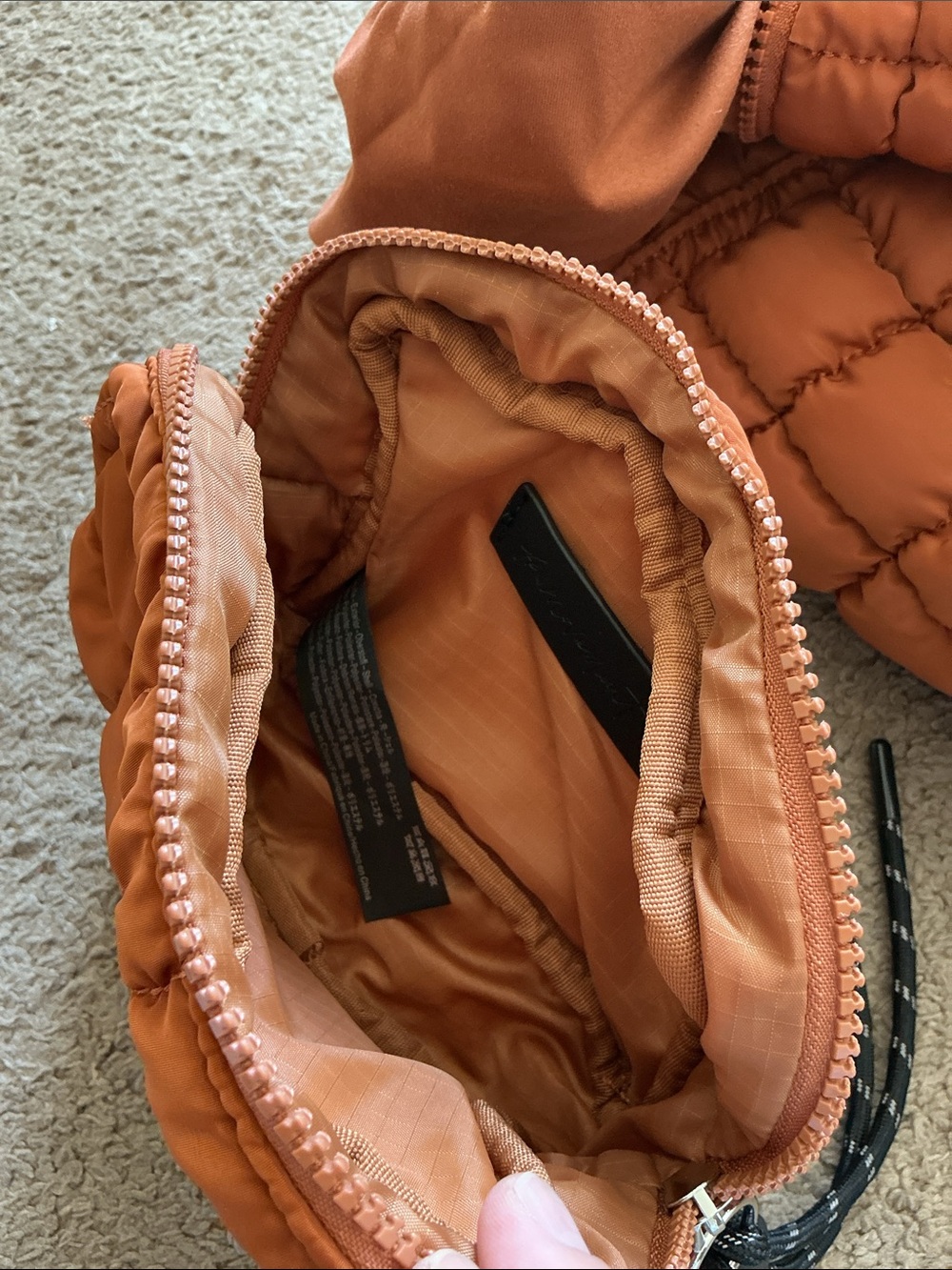 Free peopleQuilted Puffer Shoulder Bag and pouch set in Rust - Picture 5 of 5
